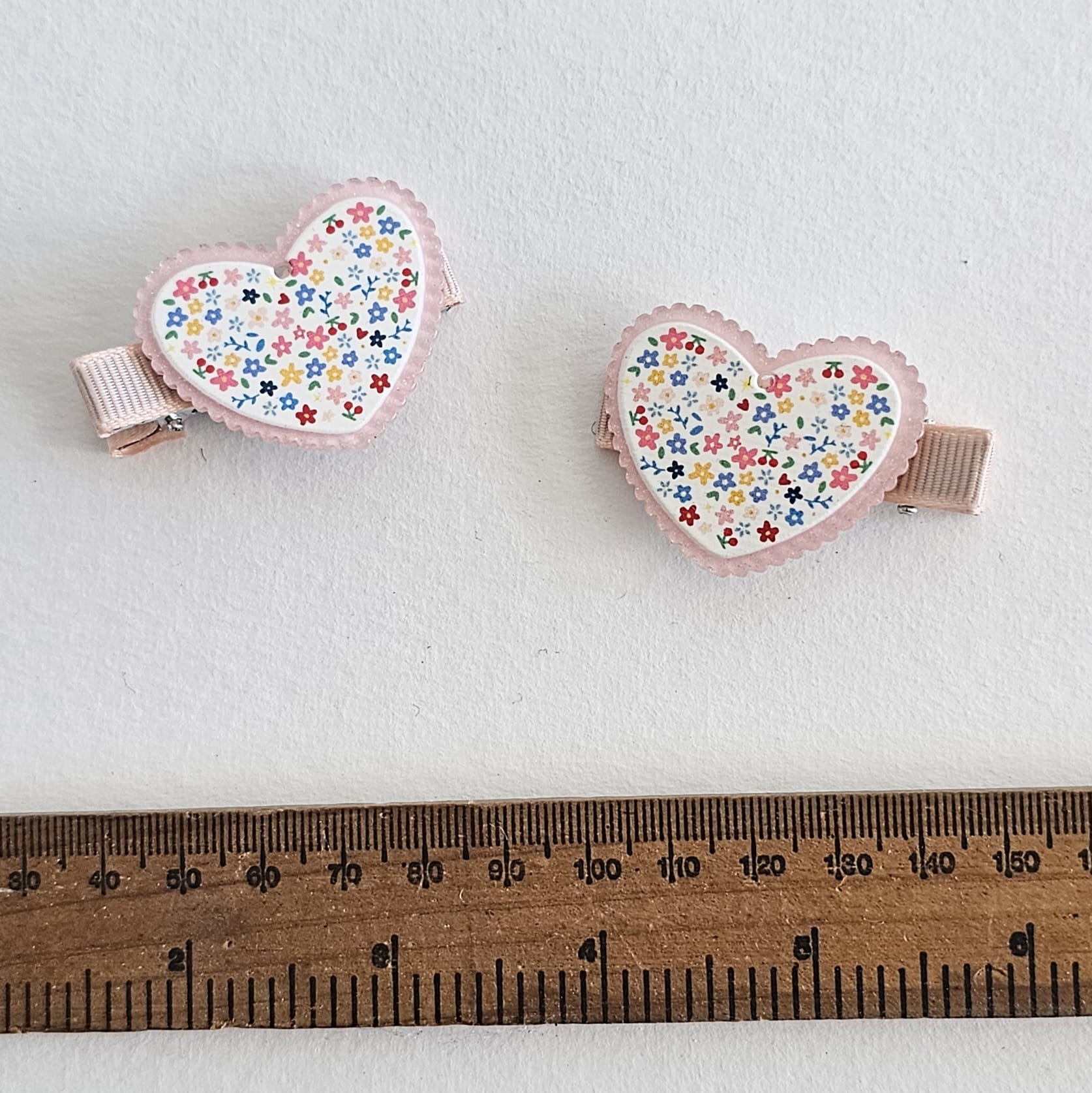 Ditsy Hearts Clip Set