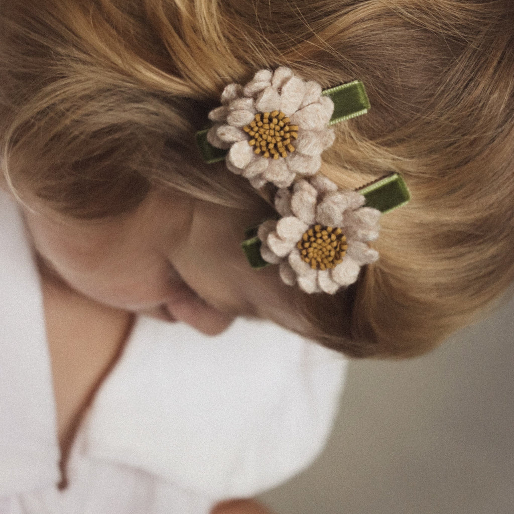Handcrafted Clip Set - Felt Flower Beige/Moss