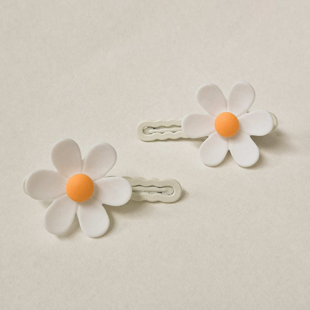 White Daisy Clip Set