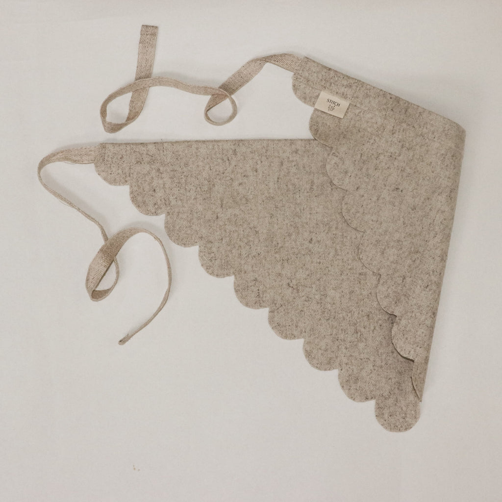 Heather Wool Felt Scalloped Scarf
