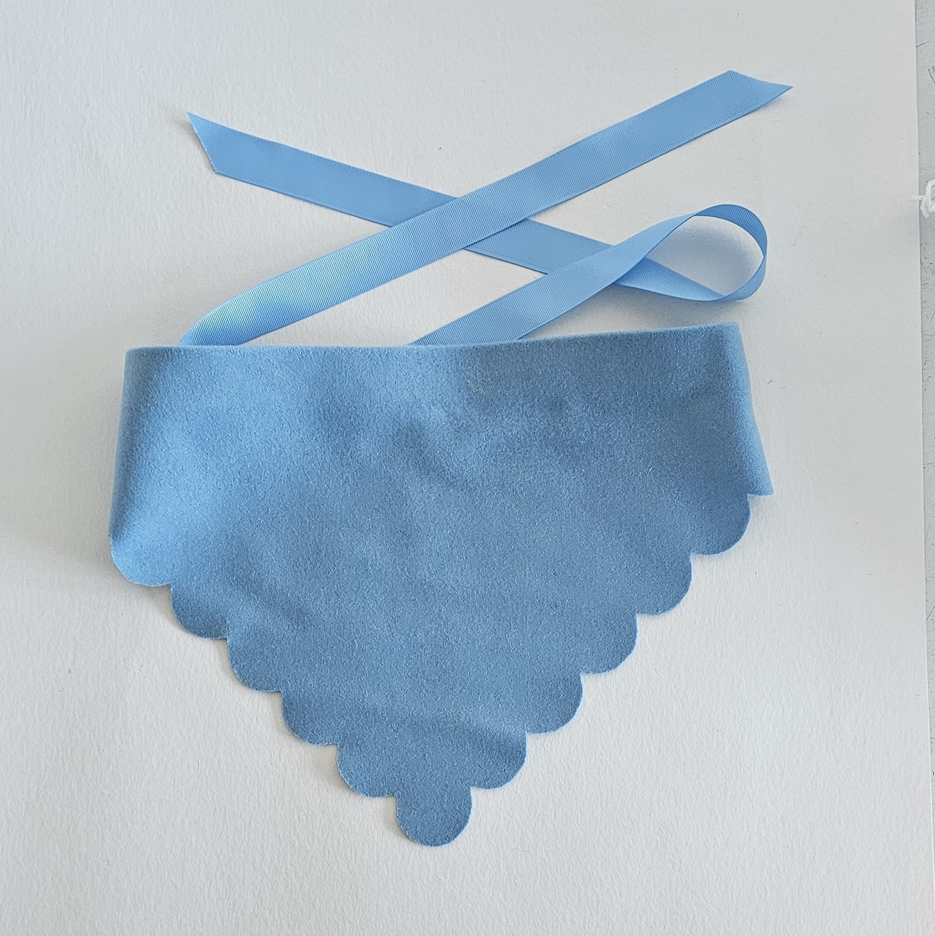Heather Wool Felt Scalloped Scarf
