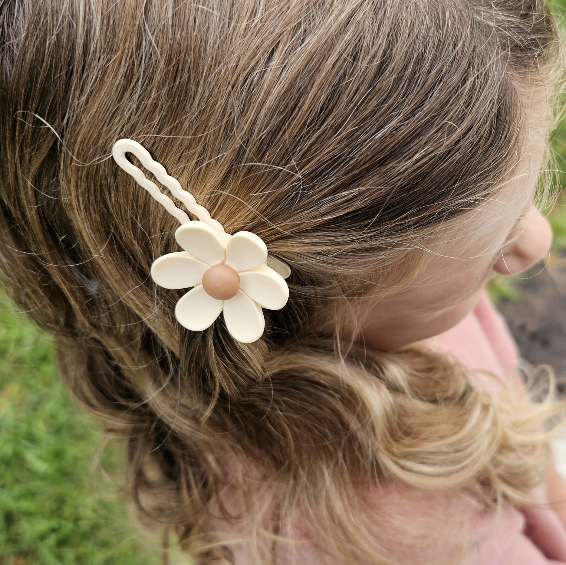 Butter Daisy Clip Set